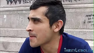 Gay latino gives blowjob for facial